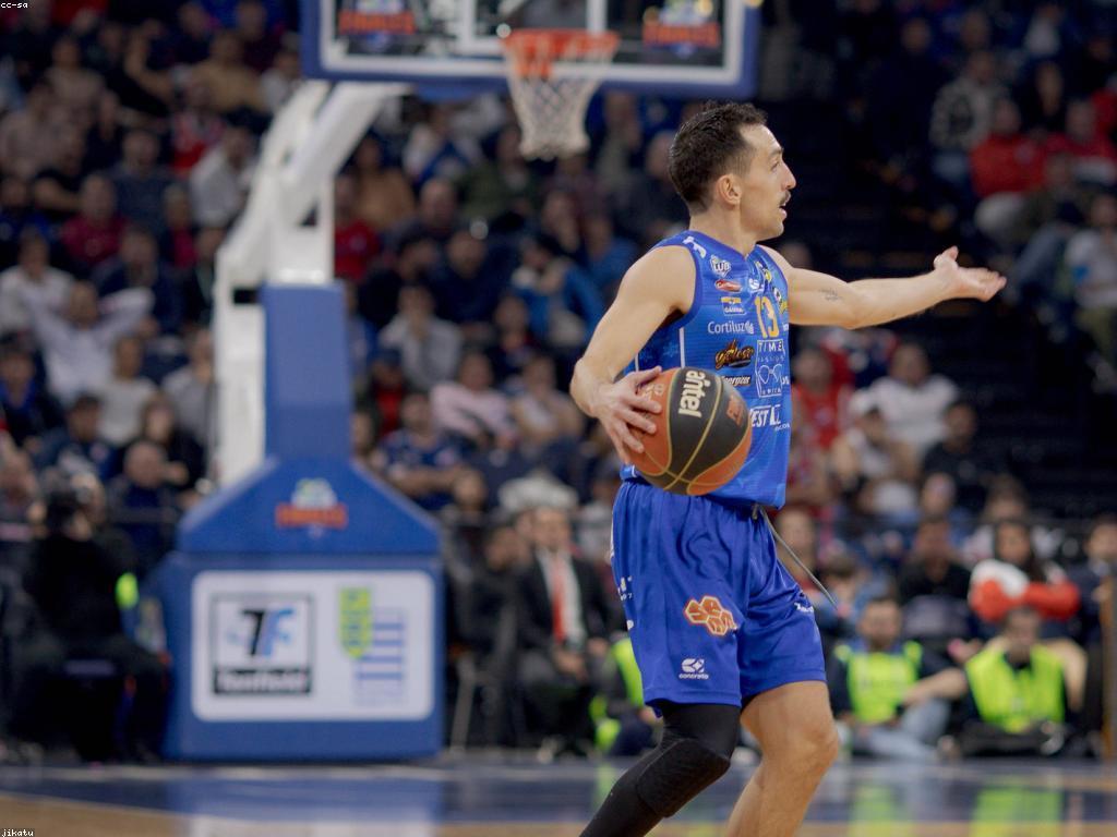 យុទ្ធសាស្ត្រការលេង: ការបង្កើនសមត្ថភាព និងការប្រកួតប្រជែង